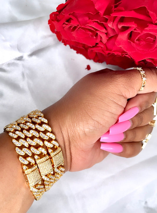Cuban link bracelet
